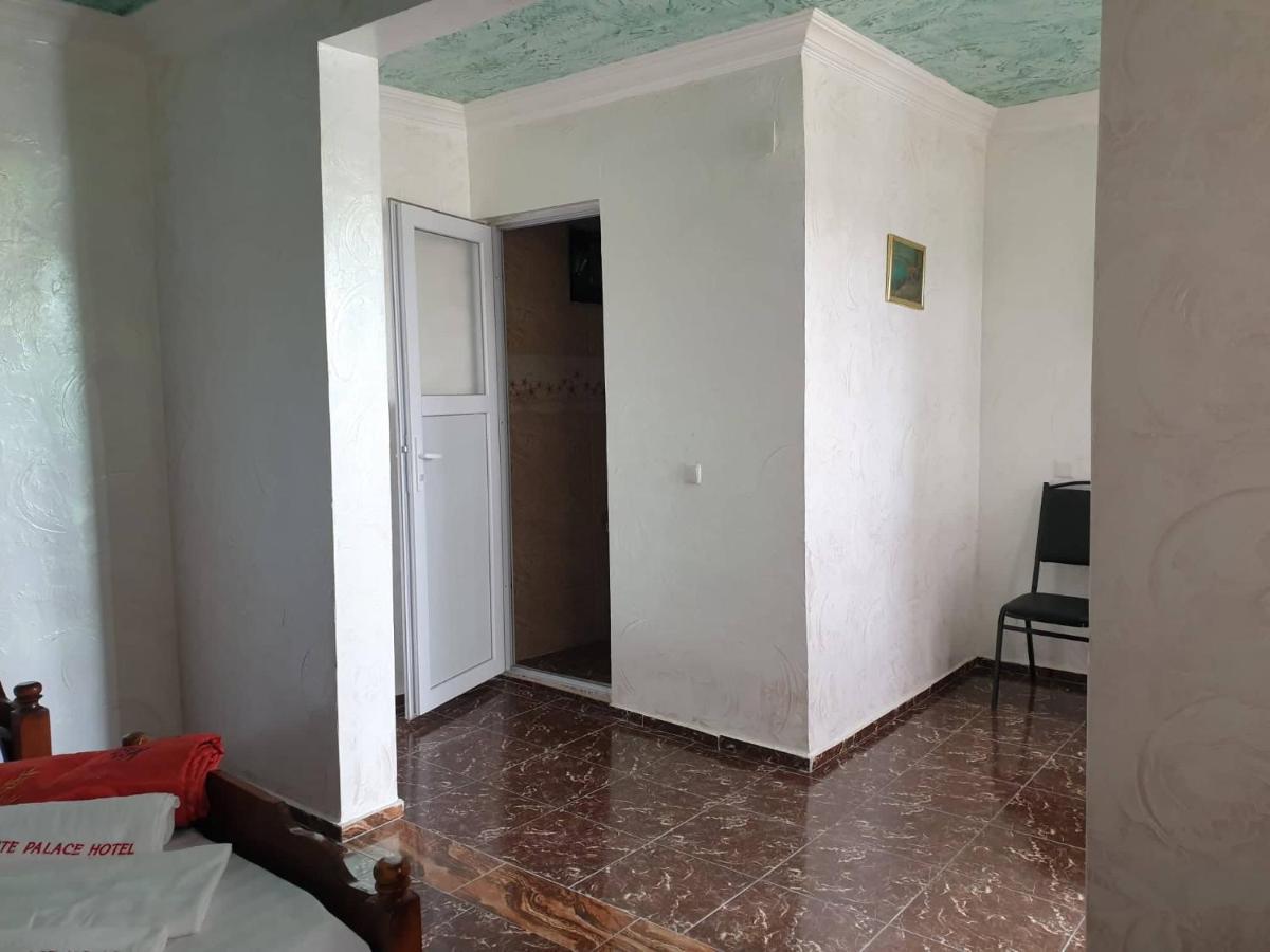 Elite Palace Plus Hotel Batumi Eksteriør billede