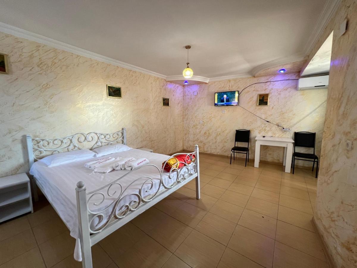 Elite Palace Plus Hotel Batumi Eksteriør billede